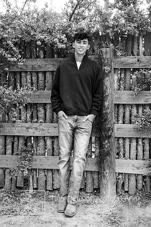 Ethan-0833-2