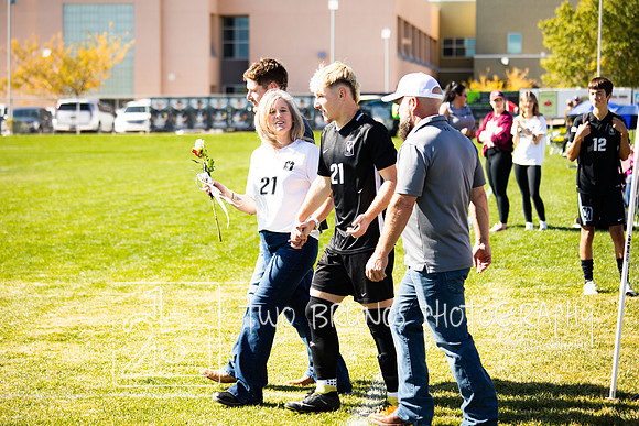 VVHS Soccer Senior Game-418748